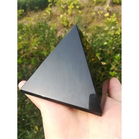 Pierres précieuses Pyramide en obsidienne noire 4 10 cm minéraux