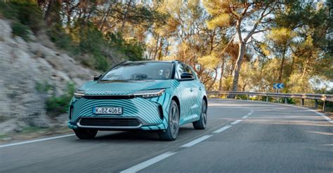 Toyota Dévoile Lautonomie De Son Bz4x électrique