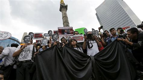 Protestas Por Asesinato De Fotoperiodista En México