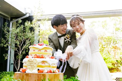 結婚式【ケーキ入刀】で使う人気ウエディングケーキ5選！ケーキ入刀の意味から段取りまで紹介。 トキハナmagazine