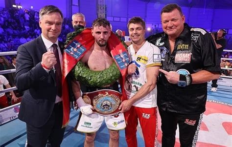 Julian Vogel WBO Junioren Weltmeister Ergebnisse Der SES Box Gala In