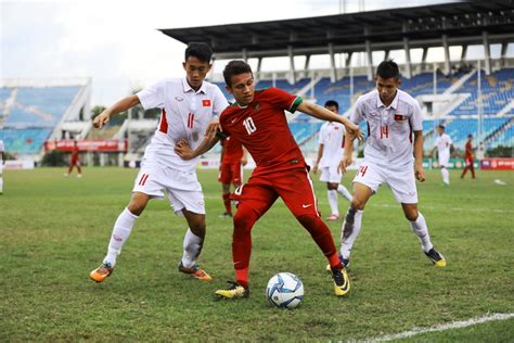 Aff U Vietnam Edge Indonesia To Close In On Semi Final Spot Sports