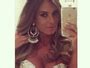 Ego Nicole Bahls Faz Selfie Look Cheio De Brilho E Decote