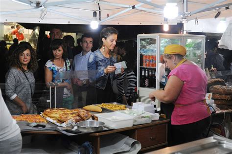 Streetfood Partenza Col Botto Code Ai Banchi Fin Dalla Prima Sera