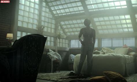 Naked Karen Obilom In Doom Patrol