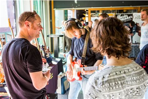 Gearshow Gitaar Bas Op Amsterdam Guitar Heaven Zaterdag November