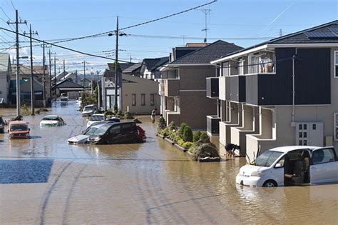 【台風の床下浸水が起きたら！？】市街業者に頼む方法・自分でできる方法を解説｜特殊清掃のスイーパーズ