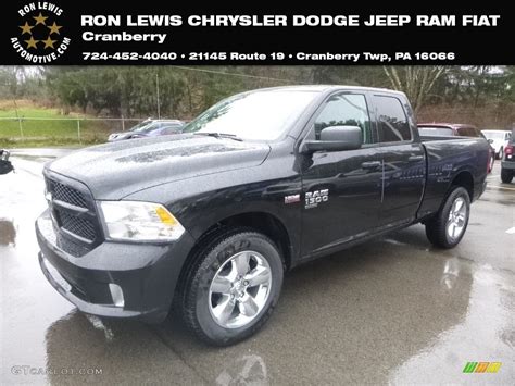 2019 Brilliant Black Crystal Pearl Ram 1500 Classic Express Quad Cab 4x4 130596566 Gtcarlot