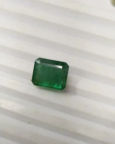 Green Zambia Emerald Octogan Shape Gemstone For Astrology At Rs