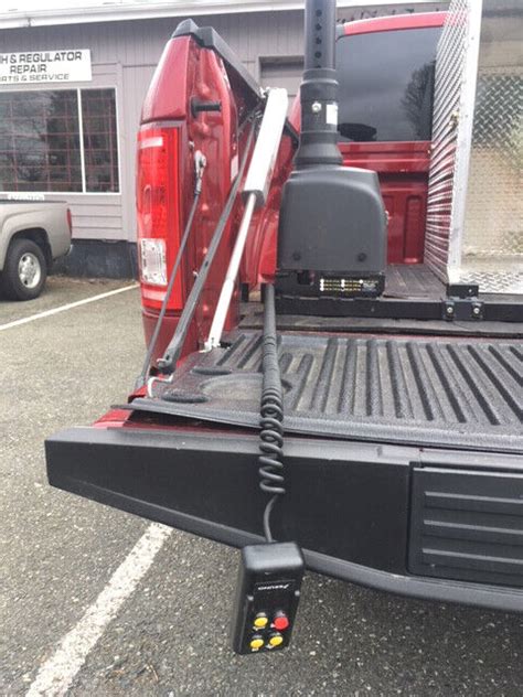 tailgate lifts  pickups
