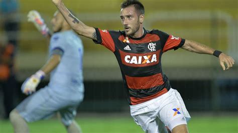 ATUAÇÕES Artilheiro do jogo Cirino é o melhor em goleada do Flamengo