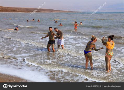 Dead Sea Israel October 2022 Tourists Visit Dead Sea Beach – Stock ...