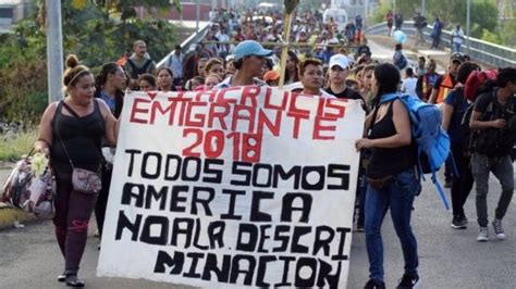 A dónde se dirige y qué busca la gran caravana de migrantes que puso en