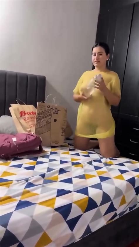 MARLBOROQUEENSEX TANTE LINGERIE KUNING TRANSPARAN