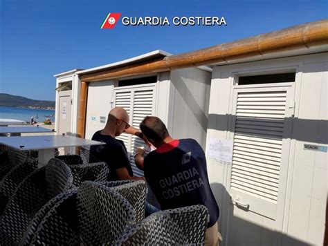 Tavolini Abusivi In Spiaggia Alghero Sigilli Su Mq Di Arenile