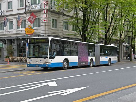 Mercedes Citaro 135 auf der Linie 20 fährt am 04 05 2010 durch