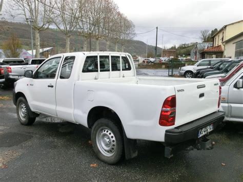 Willam Sainct TOYOTA HILUX EXTRA CAB 2 5 D4D