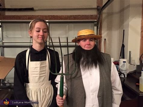 Amish Couple Costume Photo 2 3