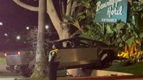 Tesla Cybertruck Crashes Into Cement Wall Outside Of Beverly Hills Hotel