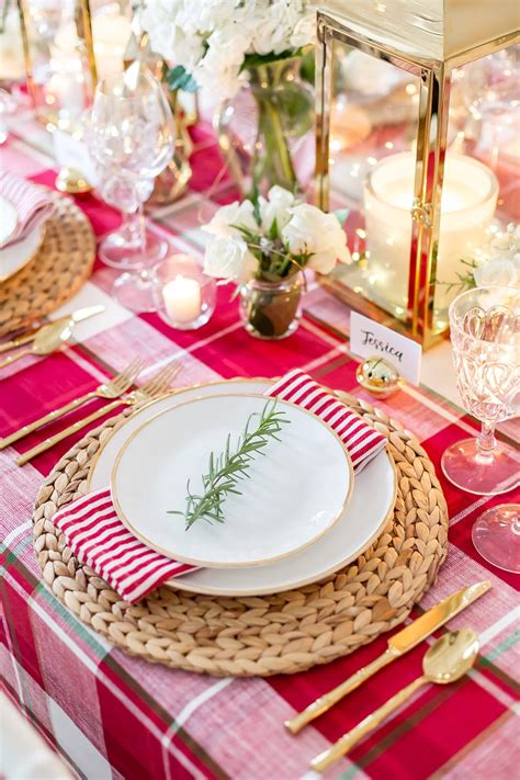 Festive Christmas Table Decorations | Pizzazzerie