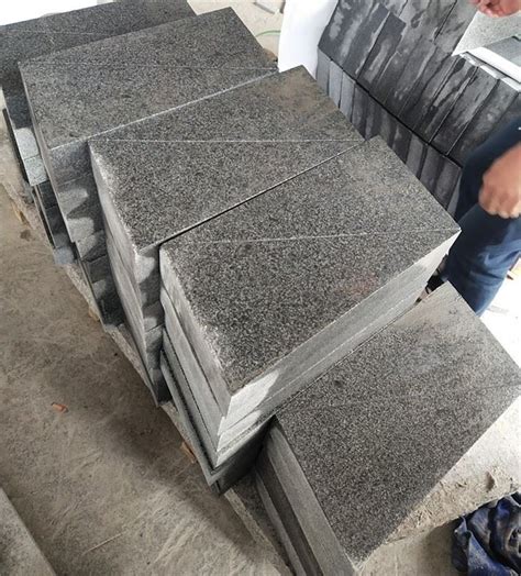 Customized Flamed Finish Granite Pavers Manufacturers Suppliers