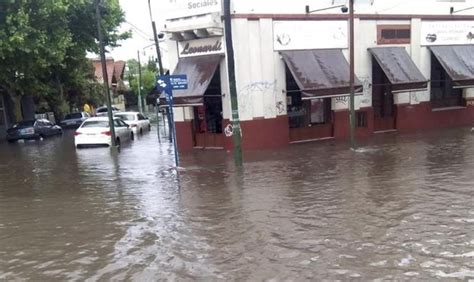 Evacuaron a más de 1300 personas en el Conurbano bonaerense El