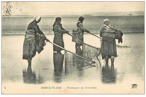 62 BERCK PLAGE Pêcheuses de Crevettes 1922 Métiers de la Mer