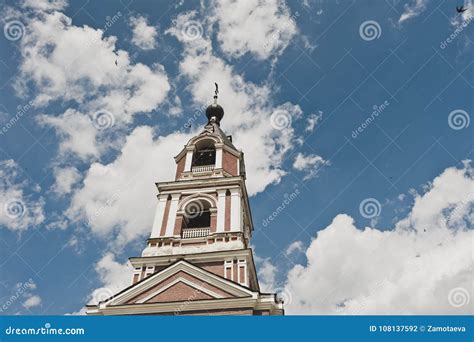 A Torre De Sino De Uma Igreja Rural Foto De Stock Imagem De