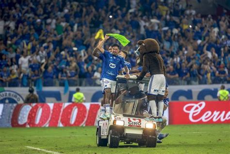 A Gazeta Cruzeiro vence o Vasco e volta à Série A após três anos na