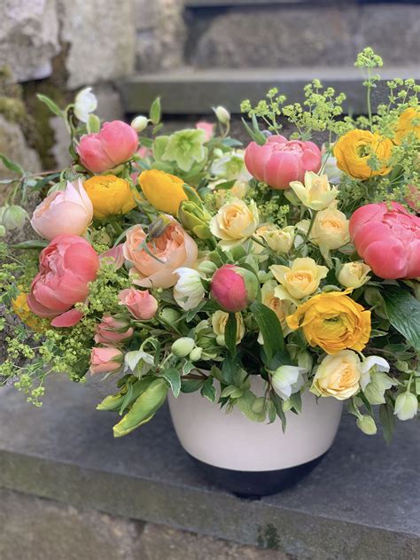 10+ Beautiful Spring Flower Arrangements – DECOOMO