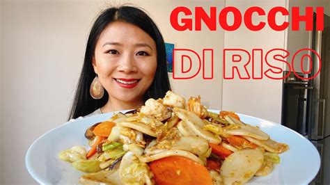 La Vera Cucina Cinese Gnocchi Di Riso Saltato Con Gamberi Youtube