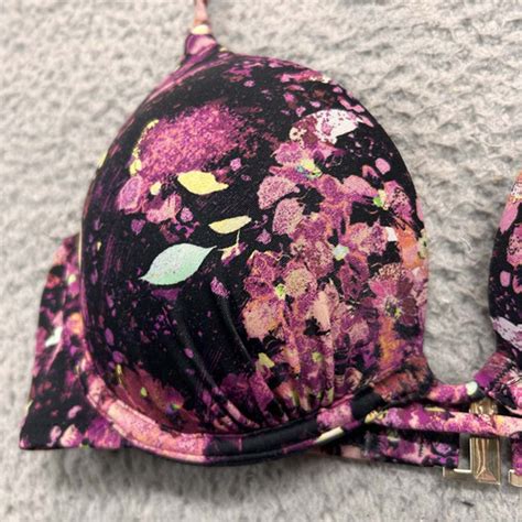 Victoria Secret Swim Bikini Top Womens Size 32B Beach Swimwear Push Up