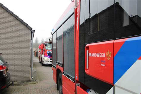 Brandweer Controleert Schoorsteen Van Woning In Rijssen Na Brand