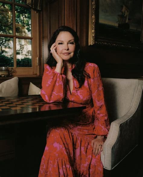 Ashley Judd Reflects On Grief A Year After Her Mother Naomi Judds