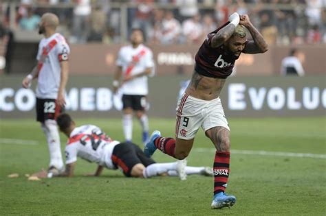 Placar Dos Jogos De S Bado Rolando A Bola