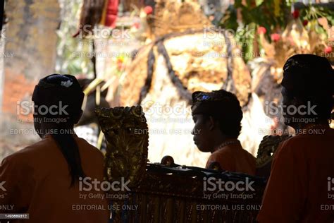 Karawitan Players In The Barong Dance Performance In Action Stock Photo - Download Image Now ...