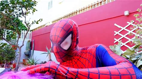 HOMEM ARANHA CORTA CABELO DA FROZEN ELSA E ELA O CONGELA Dailymotion