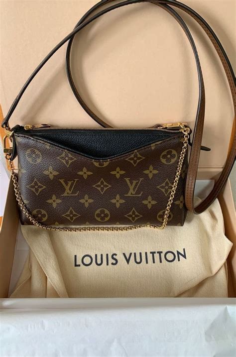 Pin By Tracy Clark On Purses Louis Vuitton Pallas Clutch Louis Bag