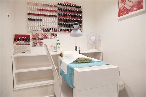 Star Nails And Beauty Beauty Salon In Chiswick Park London Treatwell