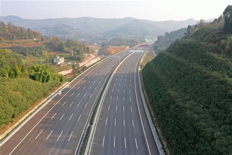 成都天府国际机场高速公路主线建成完工 年底将正式通车 资讯 泰兴网 泰兴市新闻综合门户网站