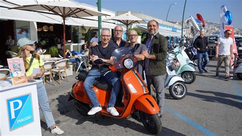 Nuova VESPA GTS 300 La Presentazione Di AREA 101 A Napoli STAR BIKERS