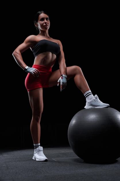 Chica Atl Tica Haciendo Ejercicio En El Gimnasio Fitness Mujer