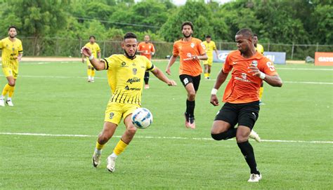 Manolitoenelplay Cibao Fc Y Moca Fc Empataron Sin Goles En El