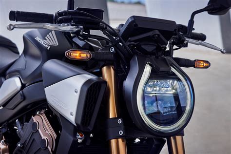 Honda CB650R 2024 Estilo e Tecnologia no Próximo Nível Embreagem