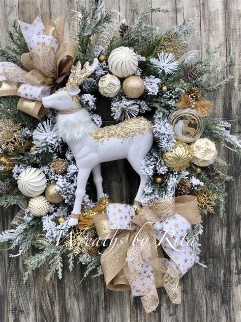 White And Gold Christmas Wreath – HomeDecorish