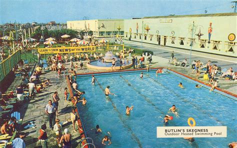 Heated swimming pool at Skegness - Flashbak