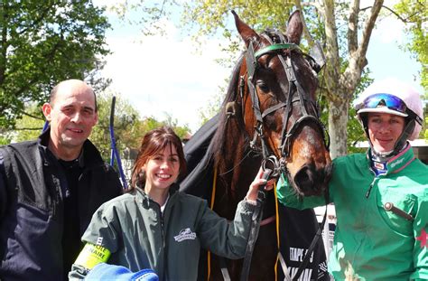 Graal Du Tresor Scores In 90 000 Grand National Du Trot Harnesslink