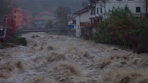 Maltempo Liguria Esondazione Letimbro E Piogge Torrenziali A Savona