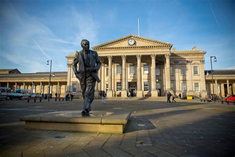 Huddersfield Town Centre - The Ultimate Guide