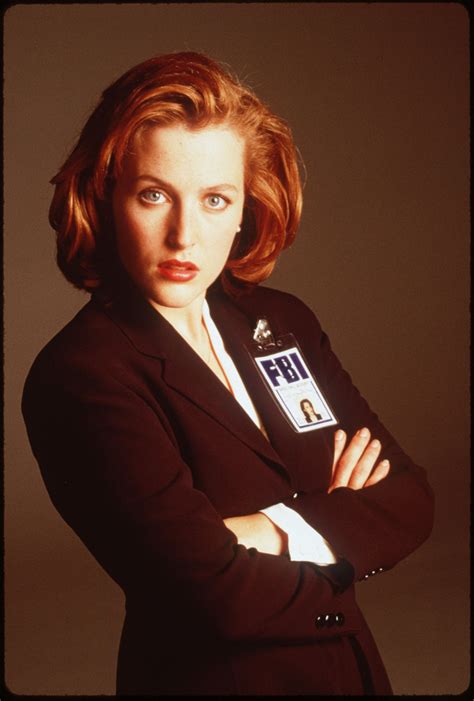 Promotional Photo For The First Season Of The X Files With Gillian